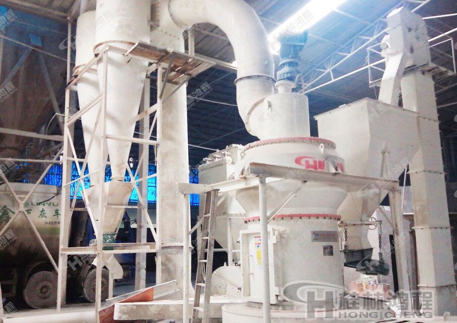 新型高效雷蒙磨粉機(jī)，200目活性炭，小型活性炭生產(chǎn)設(shè)備，活性炭整套生產(chǎn)設(shè)備