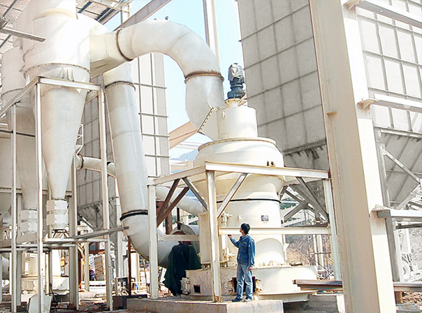 大型非金屬礦磨粉機廠家，桂林鴻程磨粉機，磨粉機，節(jié)能磨粉機，立磨，超細(xì)磨粉機，桂林鴻程磨粉機